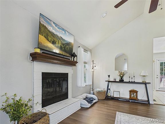 4th image of 21079 Hideaway Ln