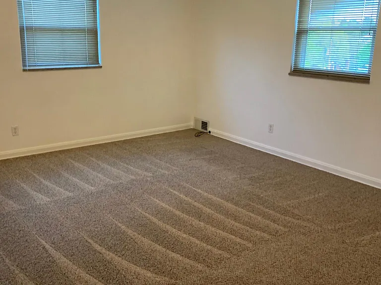 172 Morrison Dr — Photo 10