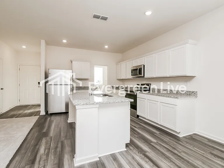103 Rowlett Pl — Photo 3