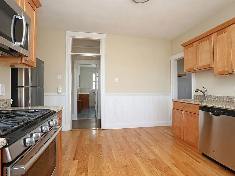 1 Orient Ave #2B — Photo 2