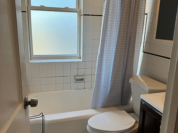 5th image of 4030 Hartel Ave Floor 2
