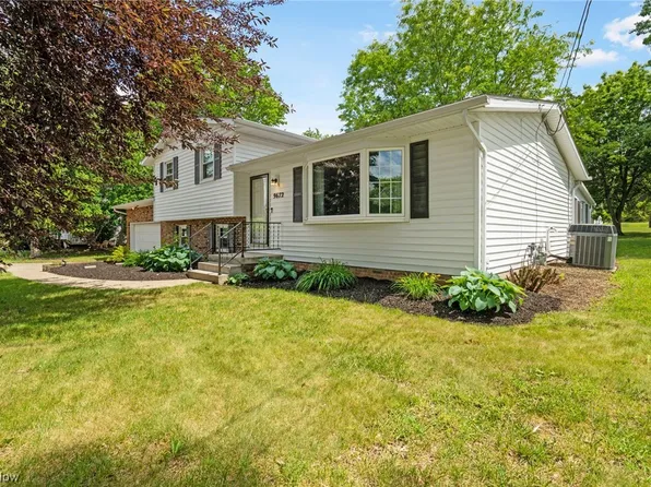 9672 Strausser St NW, Canal Fulton, OH 44614