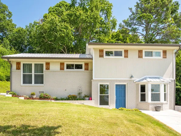 235 W Lewis St, Rossville, GA 30741