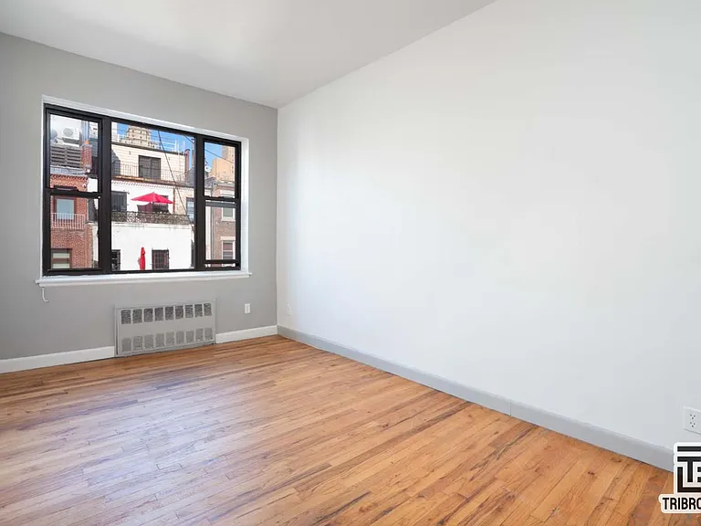 728 Amsterdam Ave #3S — Photo 2