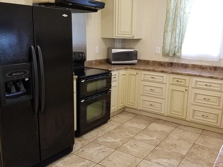 405 S McRae St — Photo 6