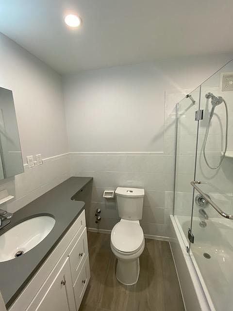 2nd image of 6320 71st St Floor 1