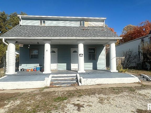 3rd image of 209 W Madison St