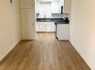 1140 N Clark St APT 401, West Hollywood, CA 90069