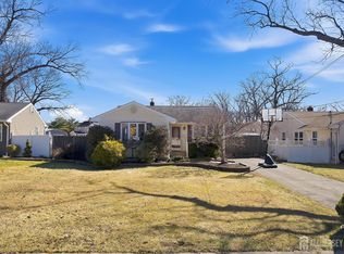 52 Sunset Ave, Old Bridge, NJ