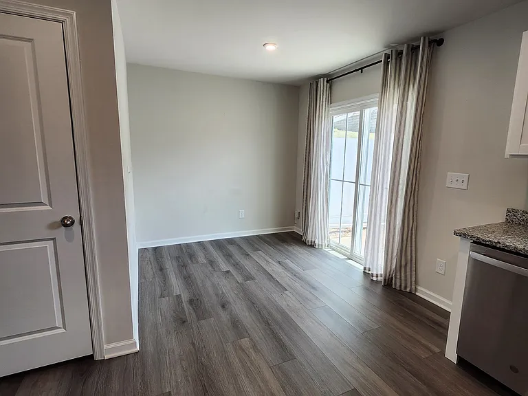116 Forthside Way #116 — Photo 4