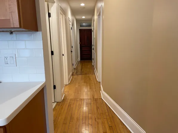 1506 W Polk St APT 1F, Chicago, IL 60607