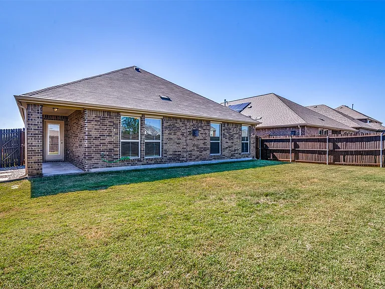 16308 E Harwood Dr — Photo 21