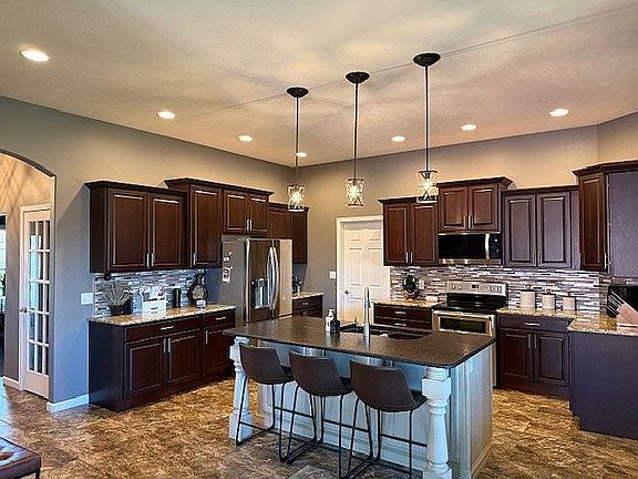 4th image of 3609 Lakepark Ln