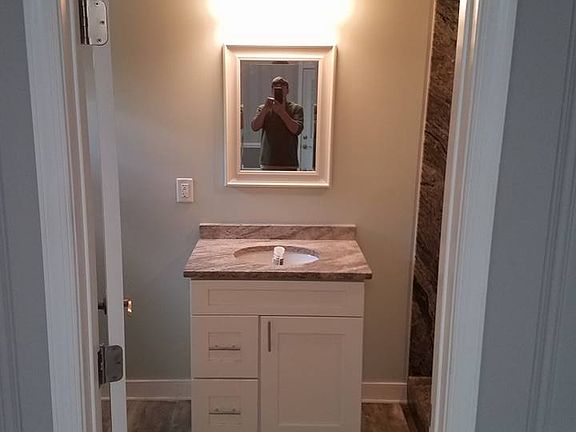 3rd image of 4025 Simons Dr