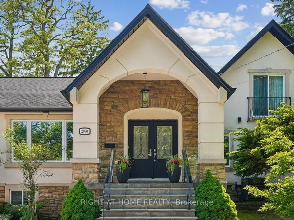 2090 Stonehouse Cres, Mississauga, ON L5H 3J1