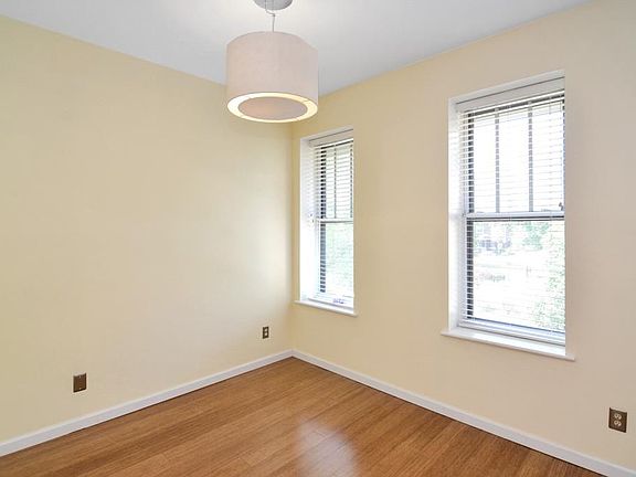 5th image of 5833 Nina Pl APT 2W
