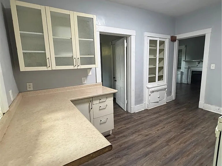 11 Maplewood Ave — Photo 10