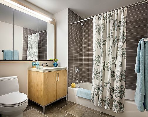3rd image of 505 W 29th St #15B
