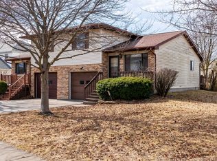 1609 Beech St APT B, Normal, IL 61761