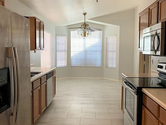 5th image of 1152 W Sparrow Dr