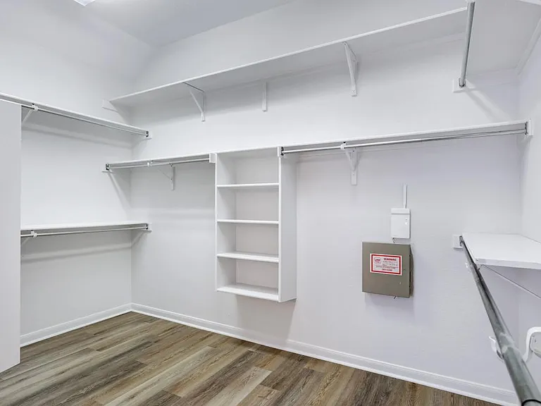 Primary bedroom's walk-in closet