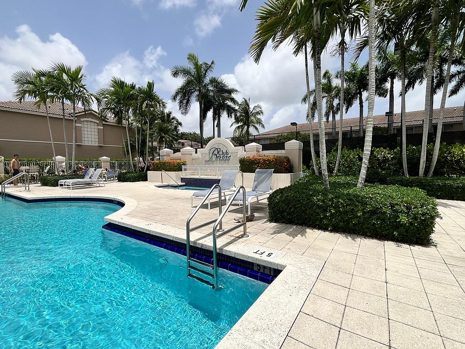 Las Brisas Club
