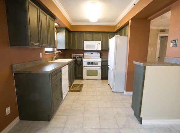 3rd image of 5825 Birchbrook Dr #207