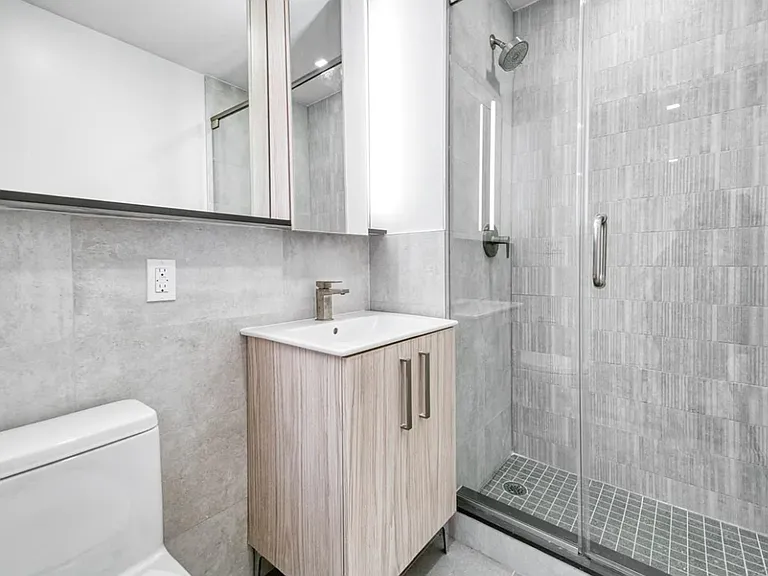 30-41 31st St #5L — Photo 8
