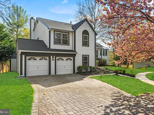 5 Solitaire Ct, Gaithersburg, MD 20878