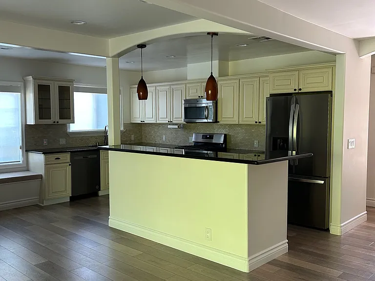 5400 Garden Grove Ave — Photo 13