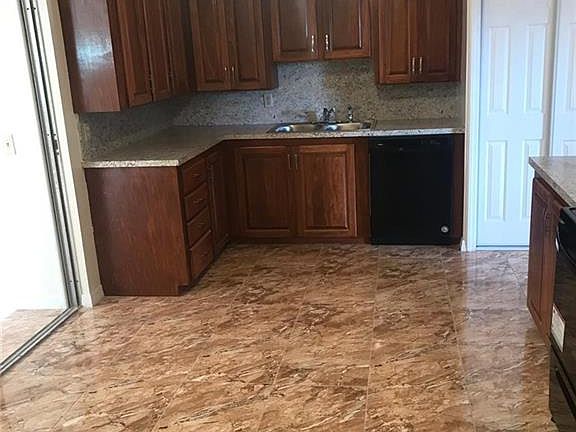 4th image of 1122 Louisiana Ave