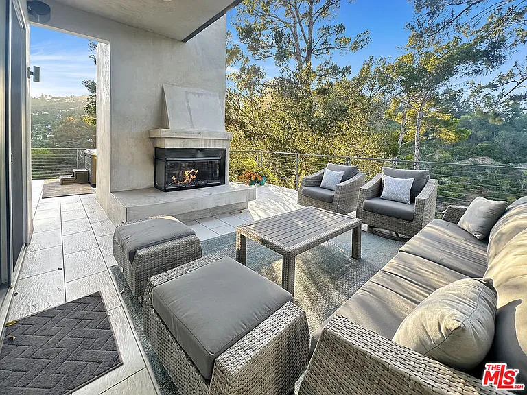 8265 Mannix Dr — Photo 11