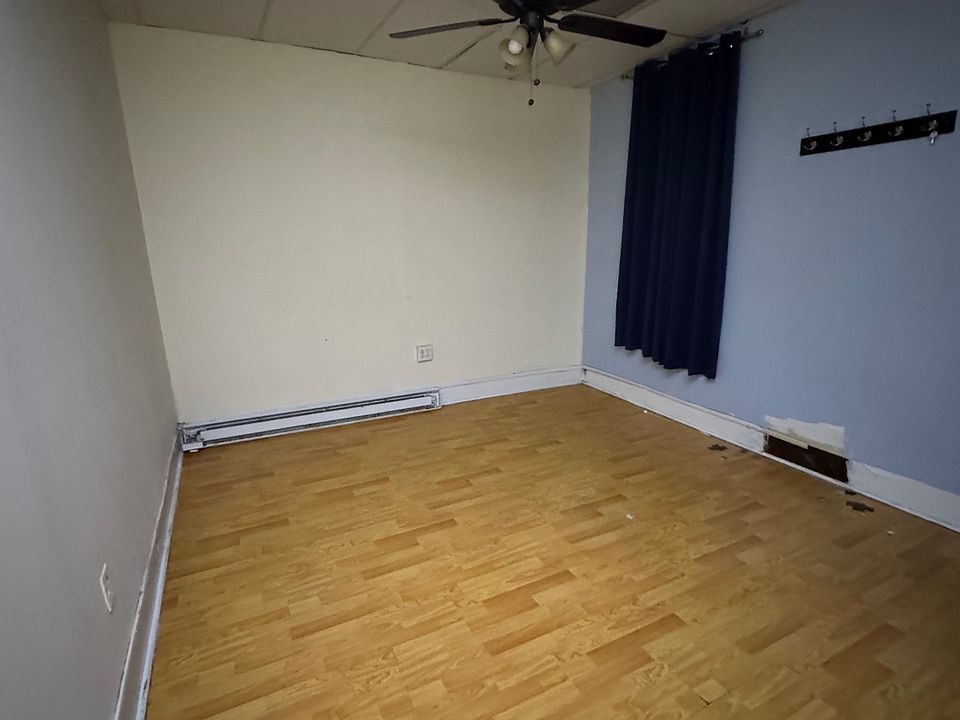 2nd image of 844 W Ritner St #1ST