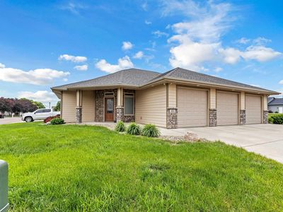 301 S Spring Pl, Brandon, SD, 57005