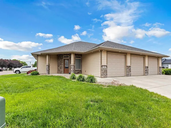 301 S Spring Pl, Brandon, SD 57005
