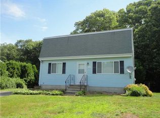 63 Cottonwood Ln, Uncasville, CT 06382