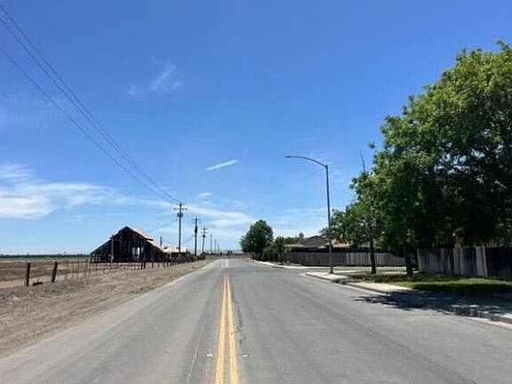 4th image of 2099 Place Rd