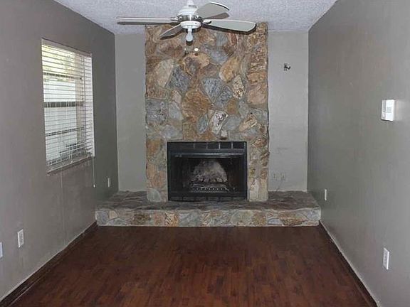 4th image of 706 Cypress St