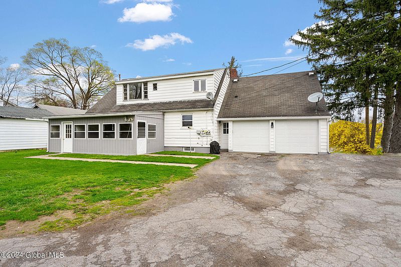 3rd image of 618 Curry Road