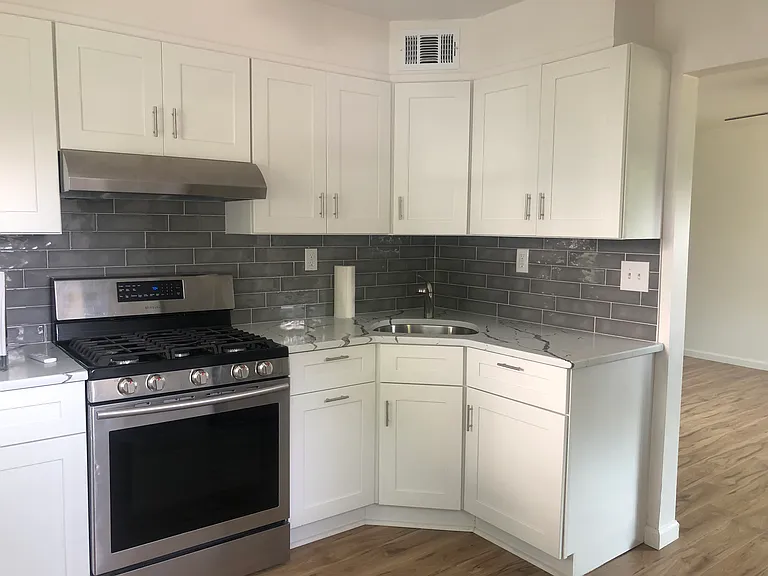 32 Farrell Ave — Photo 4