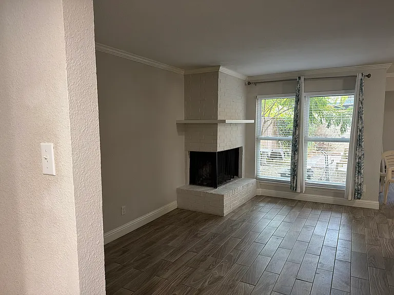 2003 Court Pl — Photo 14