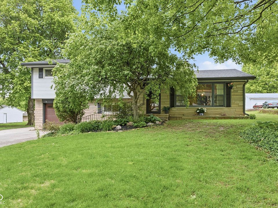 1st image of 2416 Tulip Dr S