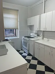 Rented by K & O Realty Associates Inc.