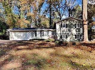141 Jousters Ln, Lawrenceville, GA 30044