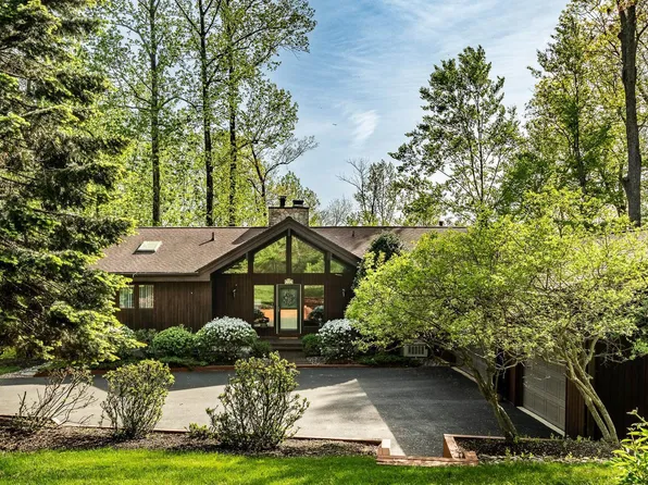 12 Bonnie Ln, Media, PA 19063