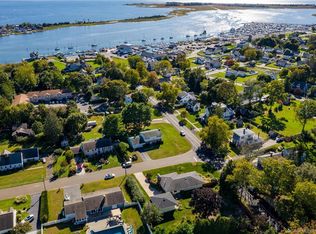 1 Iroquois Dr, Clinton, CT 06413