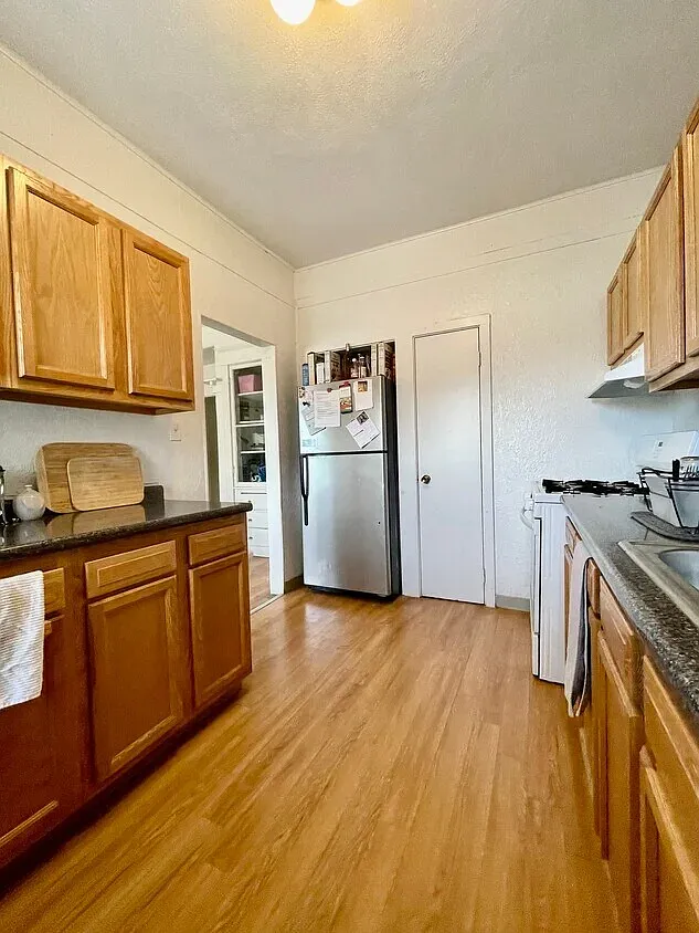 3 bed, $3,295 — Photo 3