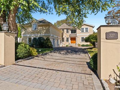 327 E Midland Ave, Paramus, NJ, 07652