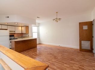 613 N 32nd St #3F, Philadelphia, PA 19104