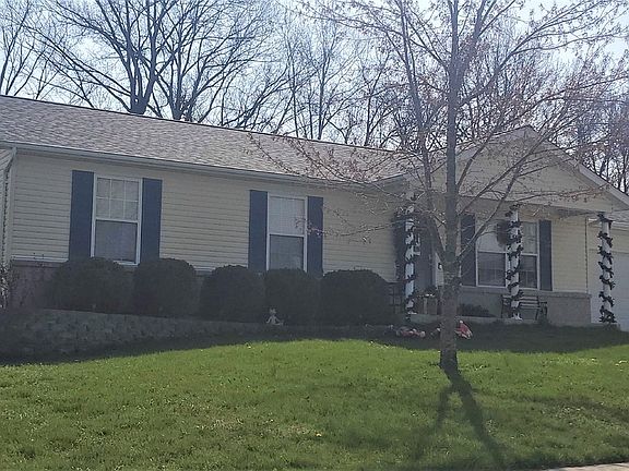 3rd image of 264 Parkway Dr